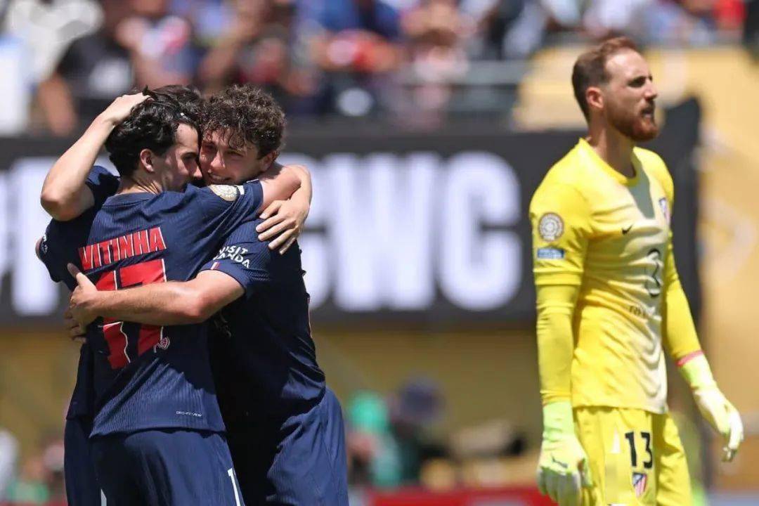 包含詹姆斯回归赛场，大胜首场状态亮眼，巴黎圣日耳曼观众沸腾！的词条-九游会网页版